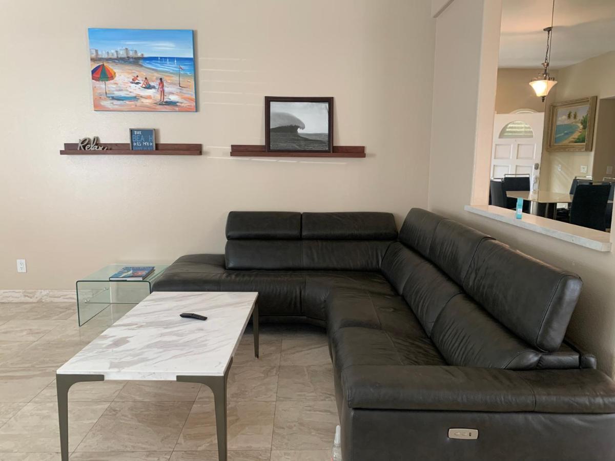 Pacific Breeze Right Next To Huntington Beach Pier! Steps From Beach!! Exterior photo